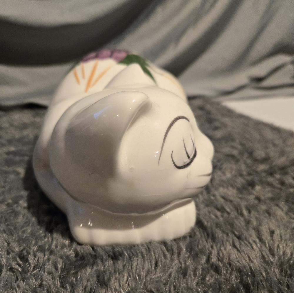 Sleeping cat ceramic figure - Picture 4 of 9